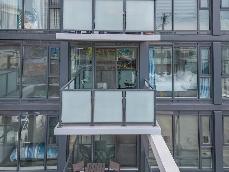 Chic 1Br Kensington Unit W/Parking Apartamento YYC Exterior foto